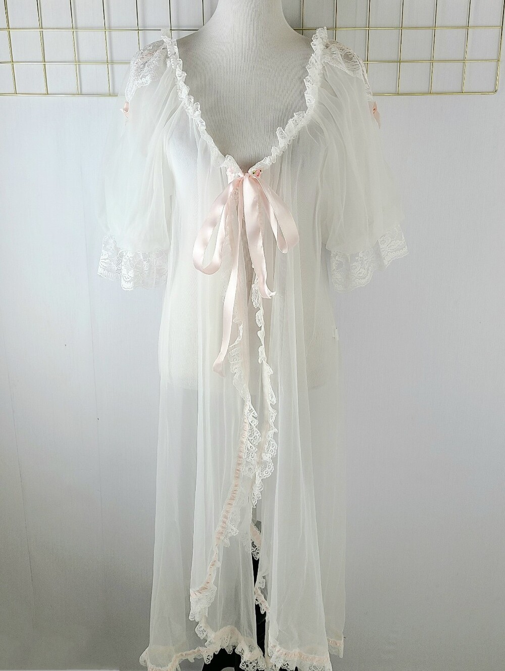 Tosca of California Pink Satin White Sheer Lace USA Made Vintage Peignoir Robe